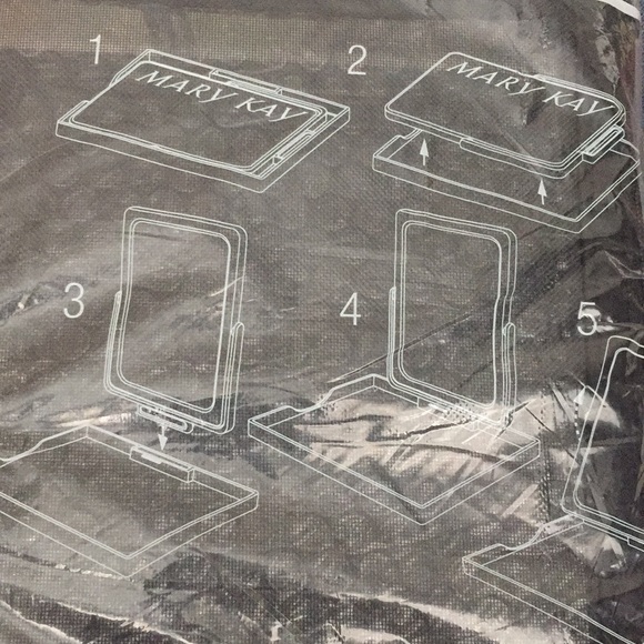 Stand alone mirror - Picture 2 of 2